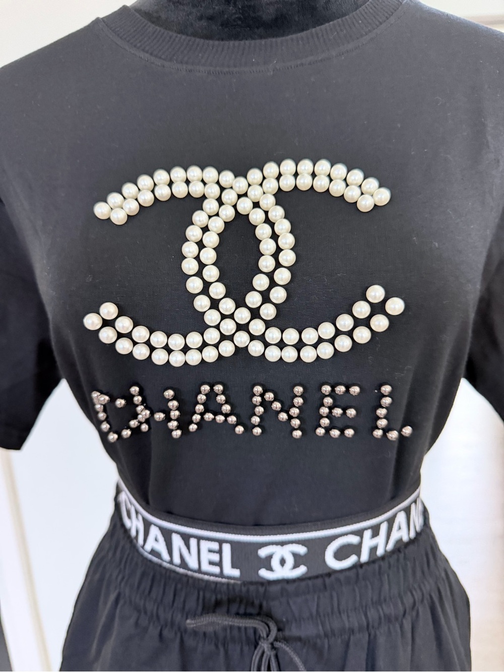 Chanel Black Pearl Logo Women’s Shorts Set size S/M - Picture 3 of 13